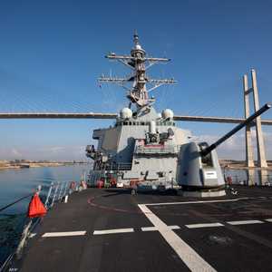 المدمرة الأميركية لابون توجد في البحر الأحمر