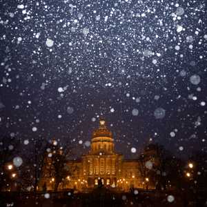 عاصفة ثلجية تضرب الأراضي الأميركية