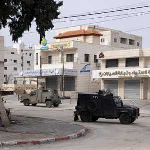 محال تجارية مغلقة في طولكرم بالضفة الغربية