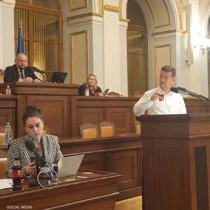 النائب تاميو أوكامورا