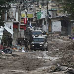 قوات إسرائيلية تتجمع عند مدخل مخيم طولكرم