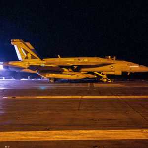 مقاتلة أميركية تنطلق لضرب الحوثي في 12 يناير