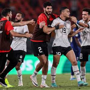 من لقاء الفريقين