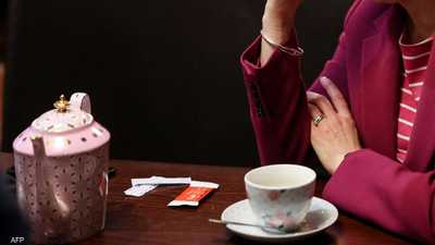 بريطانيا.. نصيحة بشأن "الملح مع الشاي" تثير عاصفة في فنجان