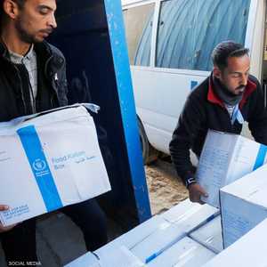 تساعد الأونروا نحو ثلثي سكان غزة البالغ عددهم 2.3 مليون نسمة