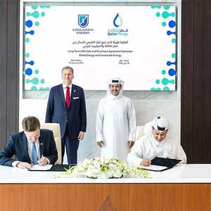 توقيع الاتفاق بين قطر للطاقة وإكسيليريت إنرجي