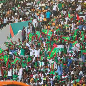 لقطة لمشجعي المنتخب الموريتاني بمدرجات ملعب السلام في بواكي