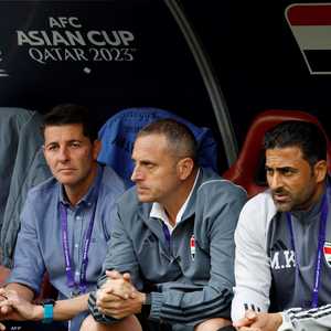 خيسوس كاساس (أقصى اليسار) خلال مباريات كأس آسيا