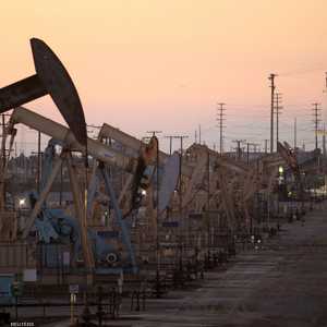 منصات النفط  في حقل ويلمنغتون - لونغ بيتش، كاليفورنيا