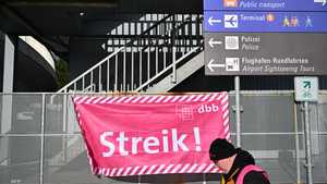 إضراب الموظفين بمطارات ألمانيا