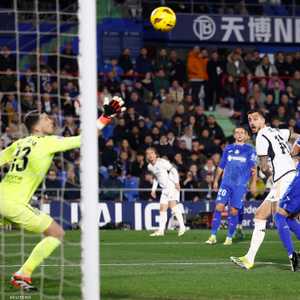 من المباراة بين الفريقين