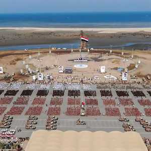 عرض عسكري لمليشيا الحوثي بالحديدة (أرشيفية)