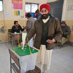 باكستان.. الملايين يدلون بأصواتهم في الانتخابات التشريعية