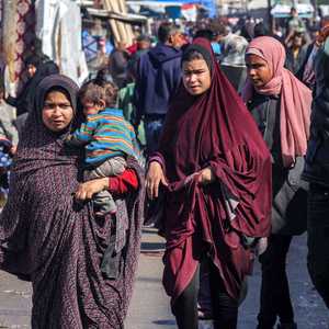 نازحون فلسطينيون في رفح بجنوب قطاع غزة