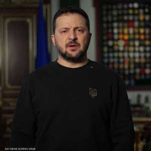 زيلينسكي ينهي الجدل ويعلن إقالة قائد الجيش الأوكراني
