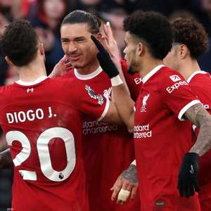 استعاد ليفربول صدارة الدوري الإنجليزي الممتاز