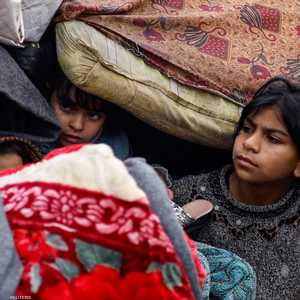 عائلات نزحت إلى رفح .. آخر الملاجئ جراء القصف الإسرائيلي