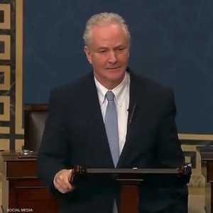 السيناتور طالب بايدن بوقف المساعدات لإسرائيل