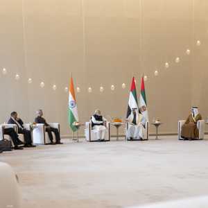 الشيخ محمد زايد يستقبل رئيس الوزراء الهندي