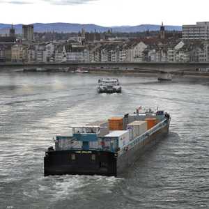 أرشيفية لنهر الراين في سويسرا