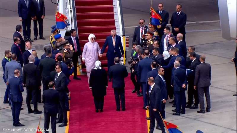 لأول مرة منذ 11 عاما.. السيسي يستقبل أردوغان في القاهرة | سكاي نيوز عربية