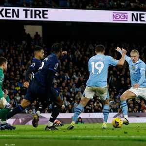 سيتي خسر نقطتين مهمتين في سباق اللقب