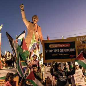 أعلام جنوب إفريقيا رفرفت في فلسطين