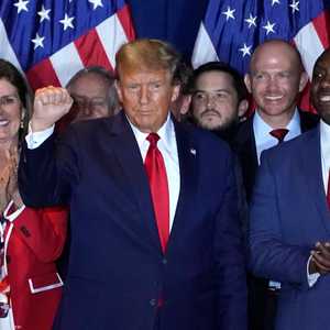 هيلي لترامب: إذا كنت تحظى بدعم النخبة السياسية فاحتفظ بها