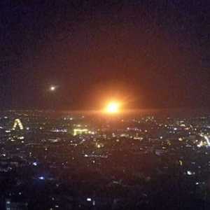 صورة للغارة الإسرائيلية على محيط دمشق