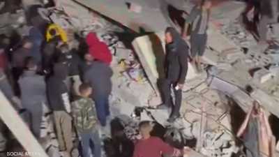 فيديو: قتلى وجرحى في غارة إسرائيلية على منزل برفح