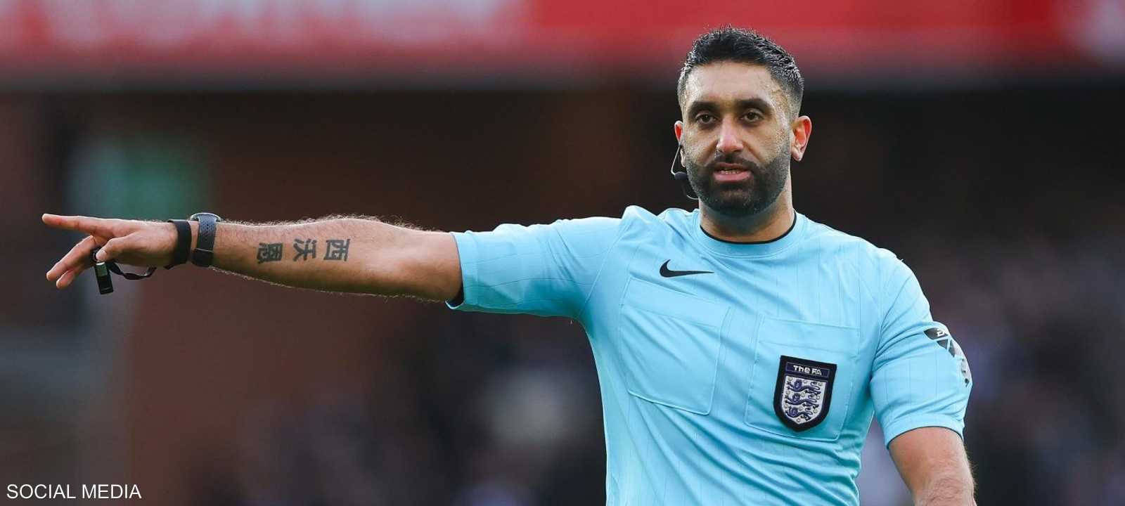 سينغ جيل أول حكم من أصل هندي يدير مباراة بالدوري الإنجليزي