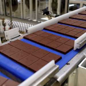 مصنع لإنتاج الشوكولاتة