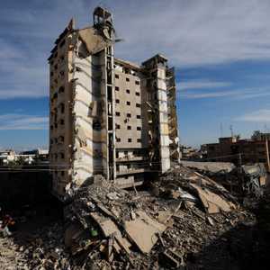 البرج كان يعيش به نحو 300 شخص