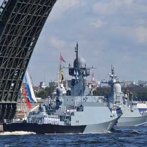 روسيا قالت إن مجموعة سفن حربية تابعة لها وصلت إيران