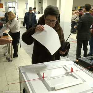 الناخبون الروس يصوتون في الانتخابات الرئاسية