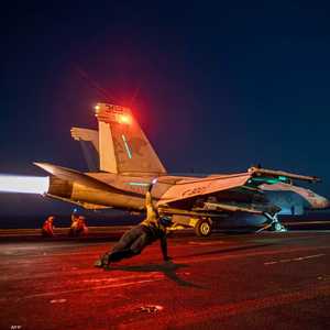 الولايات المتحدة تضع خطة لمواجهة خطر الحوثيين بالبحر الأحمر