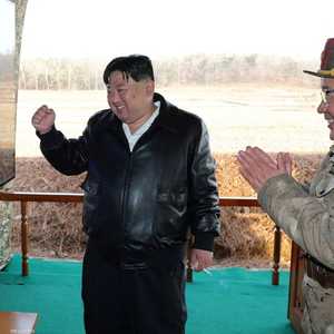 زعيم كوريا الشمالية أشرف على المناورات