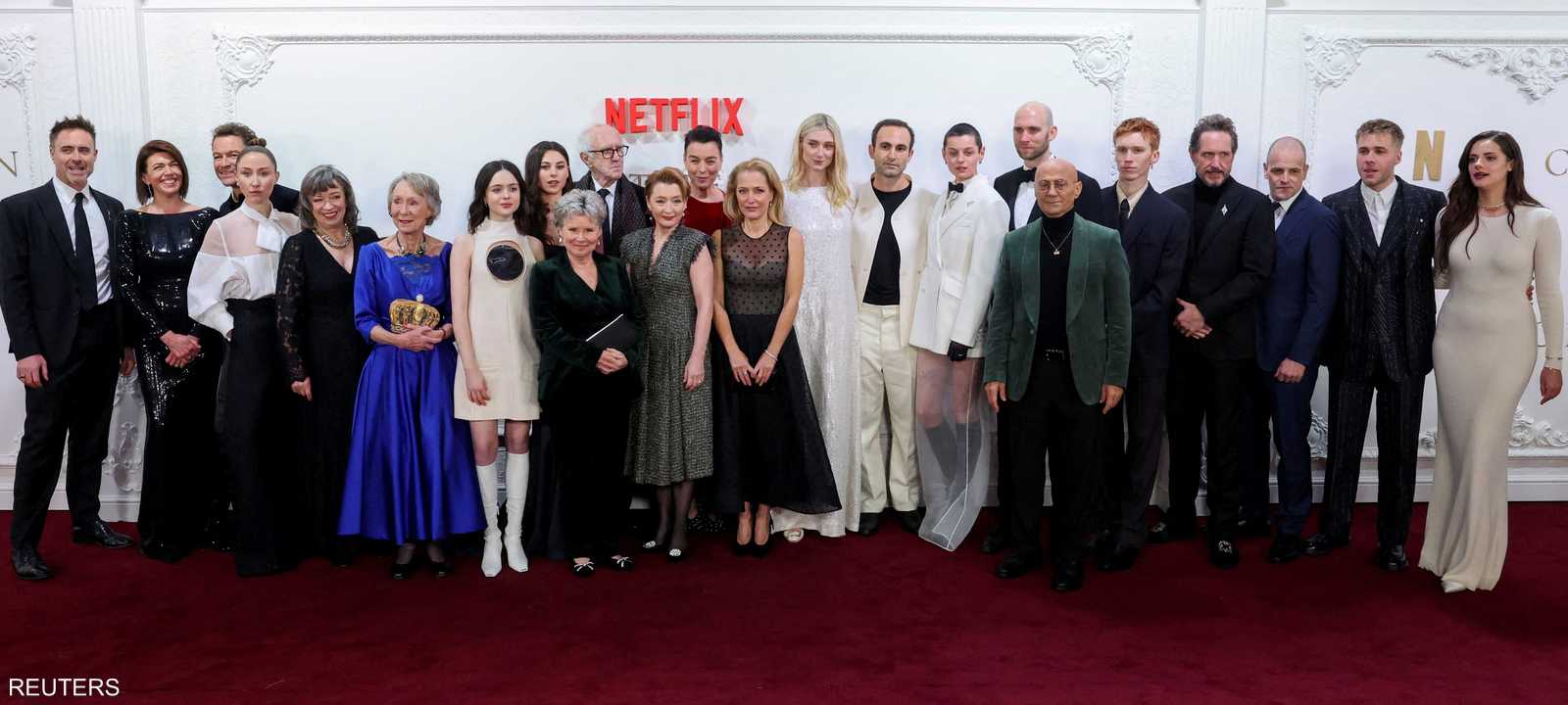 طاقم عمل ذا كراون