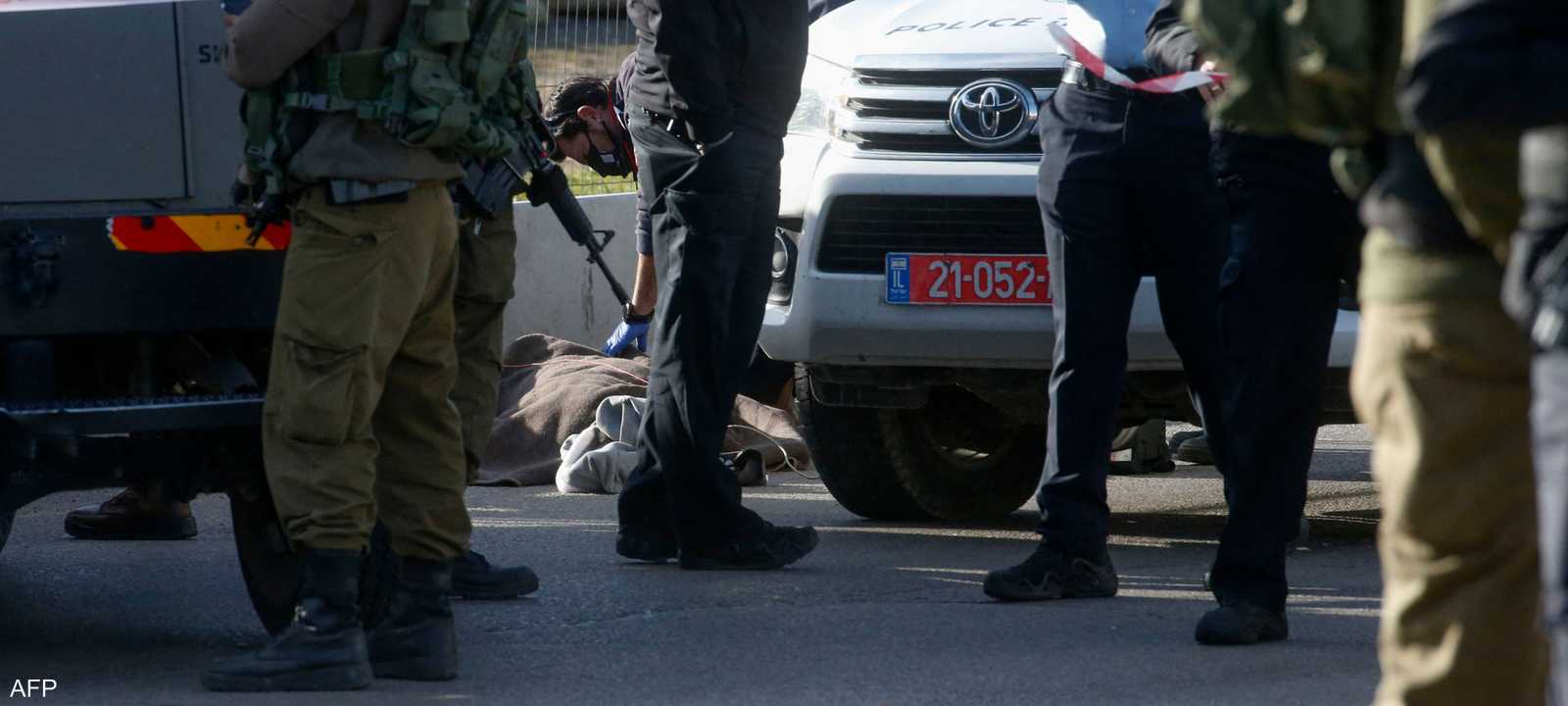 صورة أرشيفية لجنود على حاجز غوش عتصيون