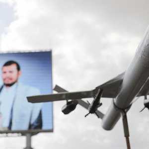 يستهدف الحوثيون السفن في البحر الأحمر.. أرشيفية