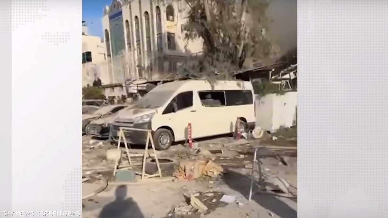 قصف يستهدف مبنى قريبا من السفارة الإيرانية في سوريا