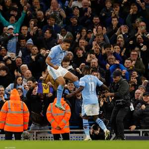 رودري يحتفل بتسجيله الهدف الأول في مرمى أستون فيلا