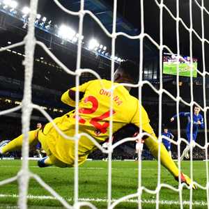 تشيلسي فاز بأربعة أهداف مقابل 3 لصالح يونايتد