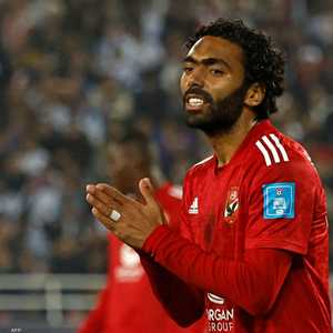 نجم الأهلي المصري حسين الشحات