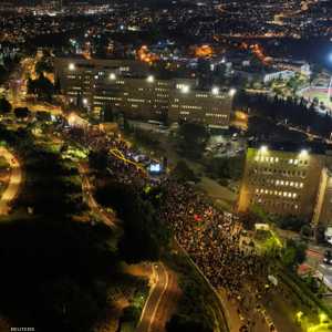 ما يزال عشرات الرهائن محتجزين في غزة