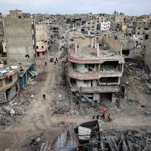 تطالب حماس بإعادة إعمار غزة