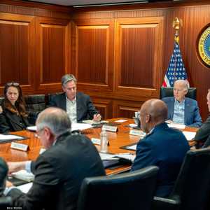 بايدن خلال اجتماعه بالفريق الأمني