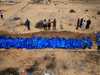 الدفاع المدني بقطاع غزة أعلن اكتشاف مقابر في مجمع ناصر الطبي