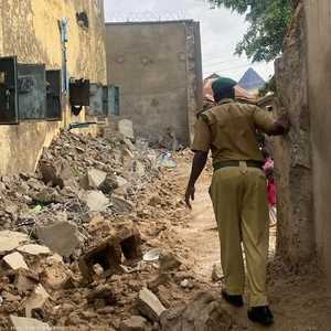 الأمطار هدمت سياج السجن