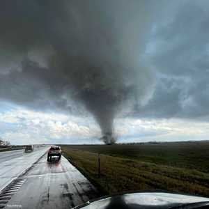 إحدى الزوابع قرب أوماها في ولاية نبراسكا